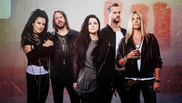 Neben Amy Lee ist mit der in Deutschland lebenden Gitarristin Jen Majura auch eine weitere Frau im neuen Line-up von Evanescence.