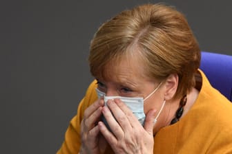 Angela Merkel: Die Bundeskanzlerin hat sich für das Oster-Chaos entschuldigt.