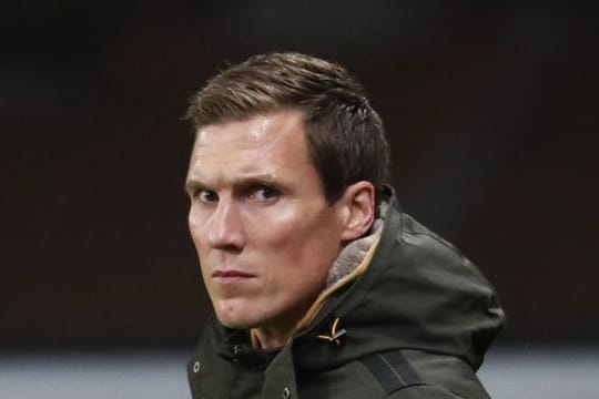 Hat bei Bayer Leverkusen die Nachfolge von Trainer Peter Bosz angetreten: Hannes Wolf.