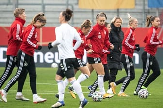 Bestreiten die nächsten beiden Länderspiele in Wiesbaden: Die deutschen Nationalspielerinnen beim Training.