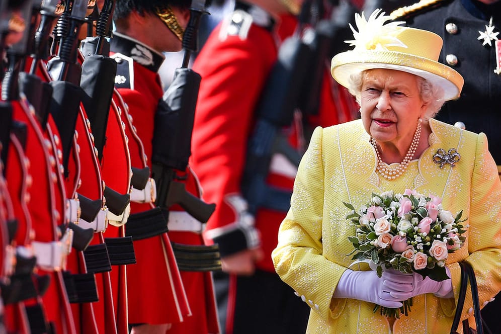 Queen Elizabeth II.: Ein Bombenfund im Holyrood Palace in Schottland sorgte für Unruhe am Dienstagabend.