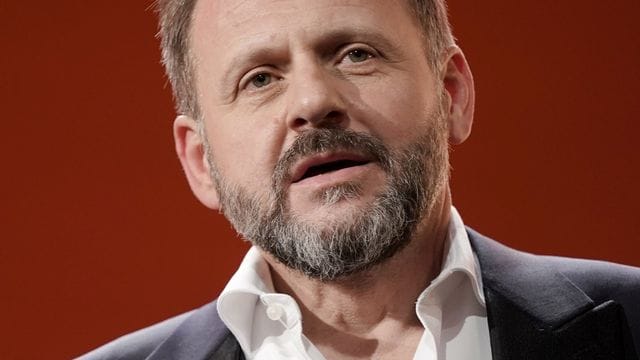 Samuel Finzi ist privat kein großer Sammler.