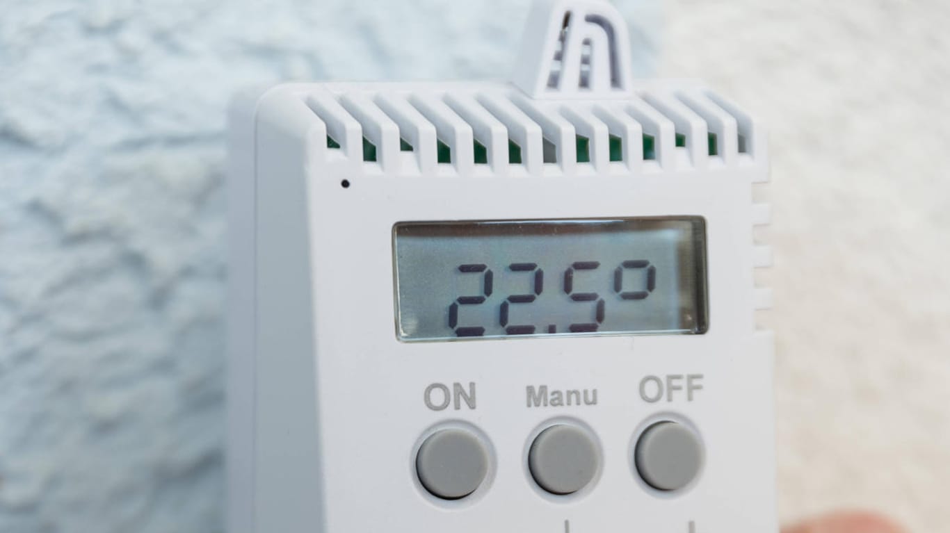 Eine Zeitschaltuhr (Symbolbild): Mit der Temperaturregelung lässt sich der Energieverbrauch steuern.