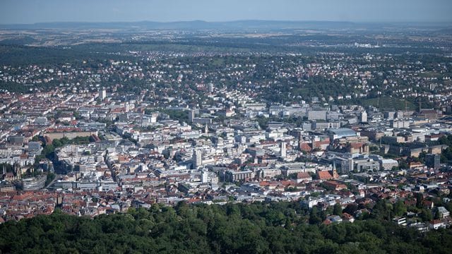 Die teuerste Großstadt für Mieter ist einer Analyse des Immobilienspezialisten F+B zufolge derzeit Stuttgart.