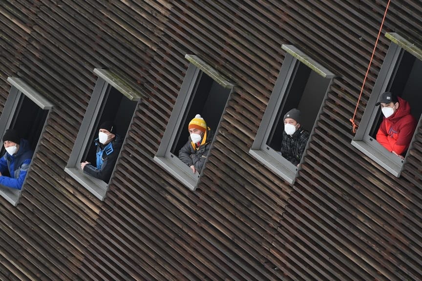 Warten auf bessere Zeiten? – Die Verfechter einer "NoCovid"-Strategie erklären, wir könnten schon weiter sein, wenn nicht zu früh gelockert worden wäre, als die Instrumente zum Schutz noch fehlten. (Symbolfoto)