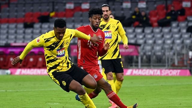 Für den Dortmunder Dan-Axel Zagadou (l) ist die Saison gelaufen. Für den Dortmunder Dan-Axel Zagadou (l) ist die Saison gelaufen.
