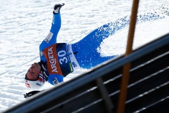 War brutal gestürzt: Norwegens Top-Skispringer Daniel Andre Tande.