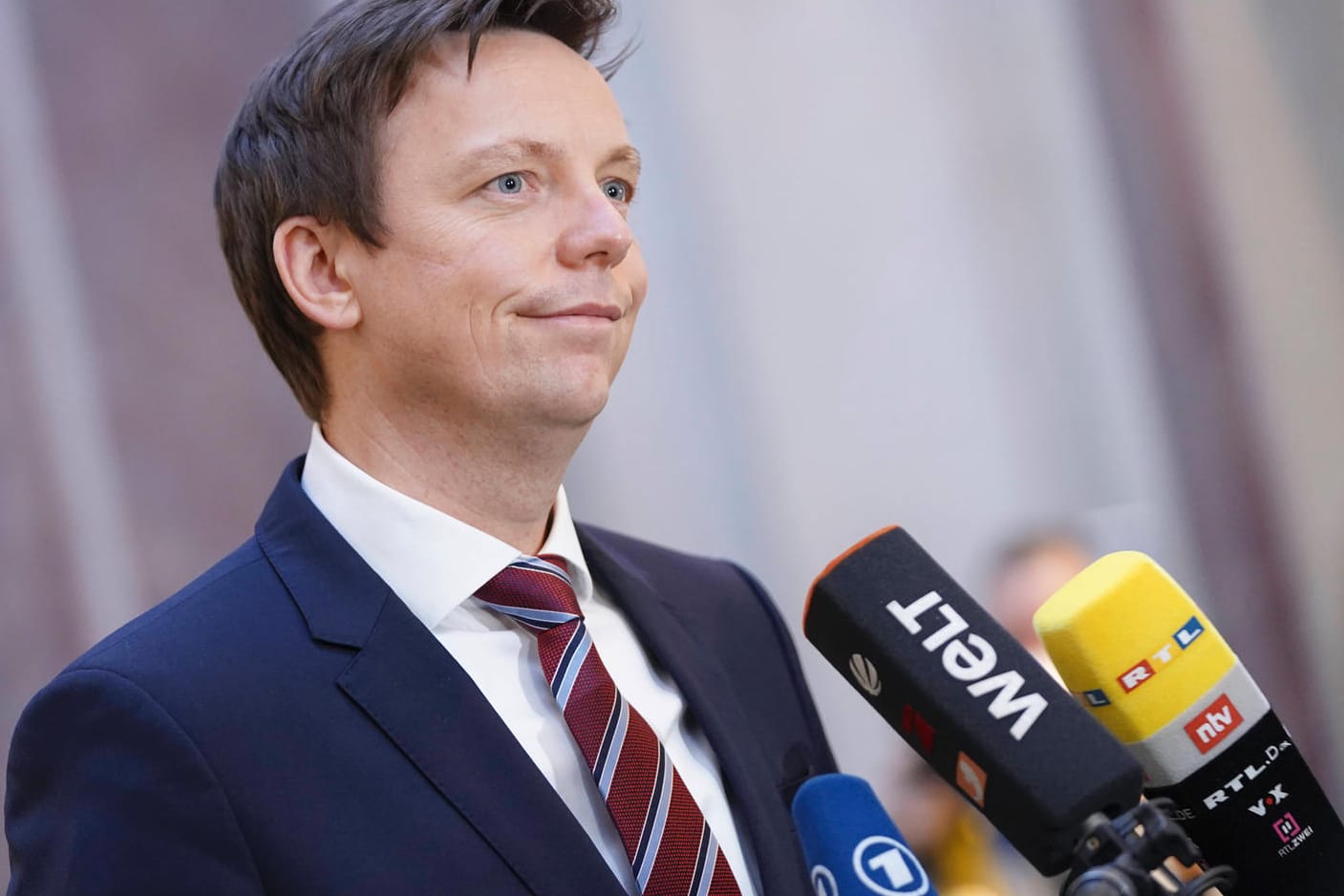 Tobias Hans: Der Ministerpräsident des Saarlandes musste heftige Kritik für seinen Öffnungskurs einstecken. Doch er bleibt dabei.