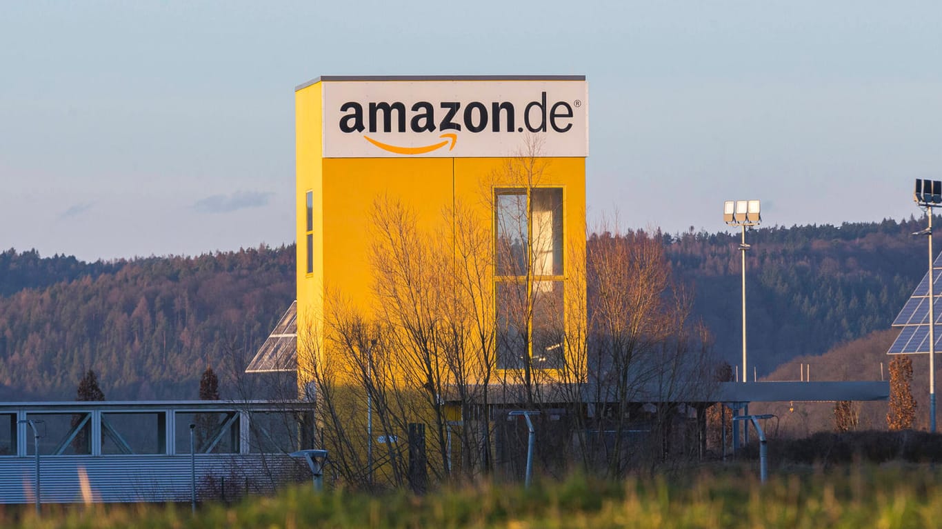 Amazon-Versandzentrum in Bad Hersfeld (Symbolbild): Der Konzern sucht Mitarbeiter in Deutschland.