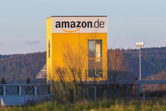 Amazon-Versandzentrum in Bad Hersfeld (Symbolbild): Der Konzern sucht Mitarbeiter in Deutschland.