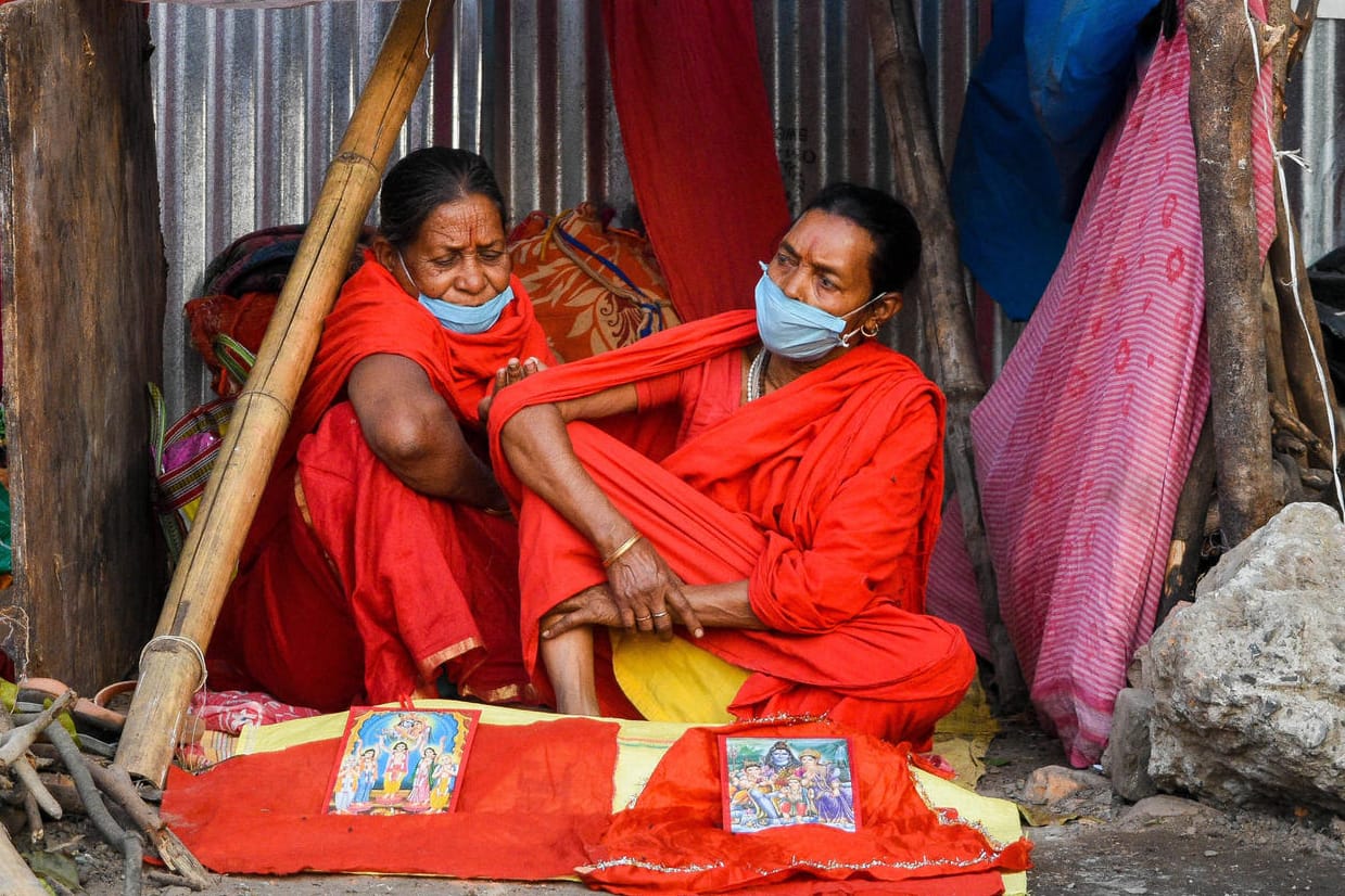 Coronavirus in Indien: In dem Schwellenland breitet sich aktuell eine neue Corona-Mutante aus.