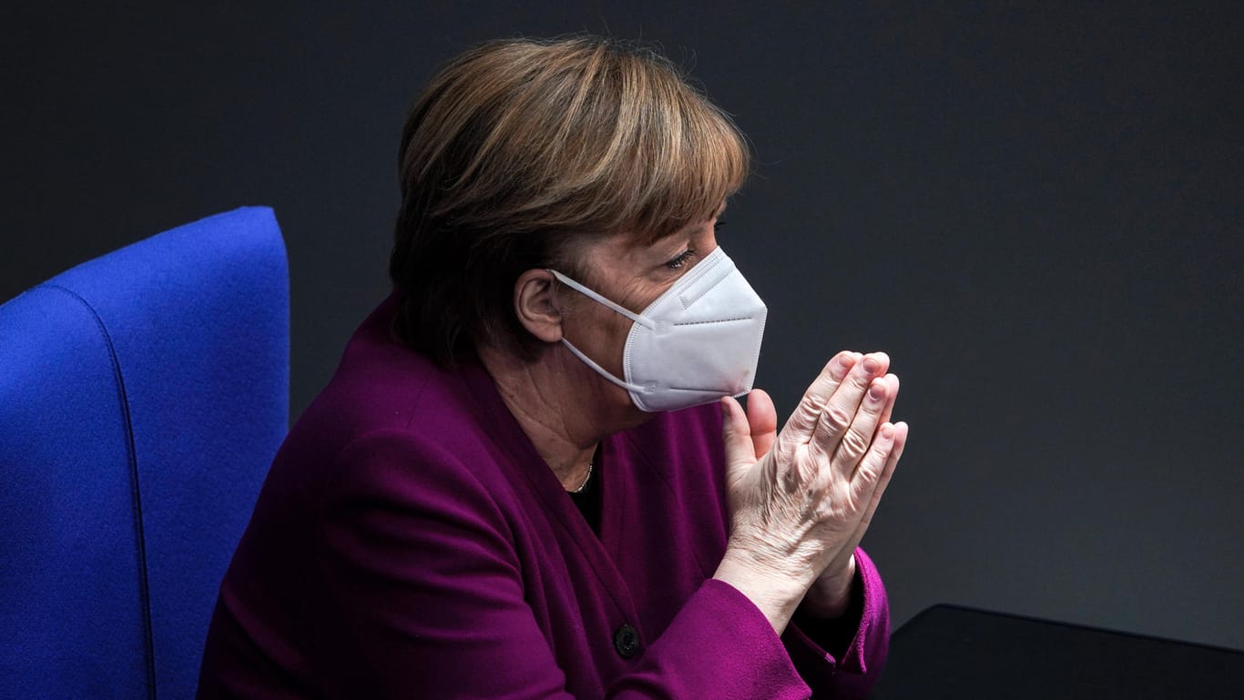Bundeskanzlerin Angela Merkel: Die Mehrheit der Deutschen traut ihrer Regierung kein erfolgreiches Corona-Krisenmanagement mehr zu.