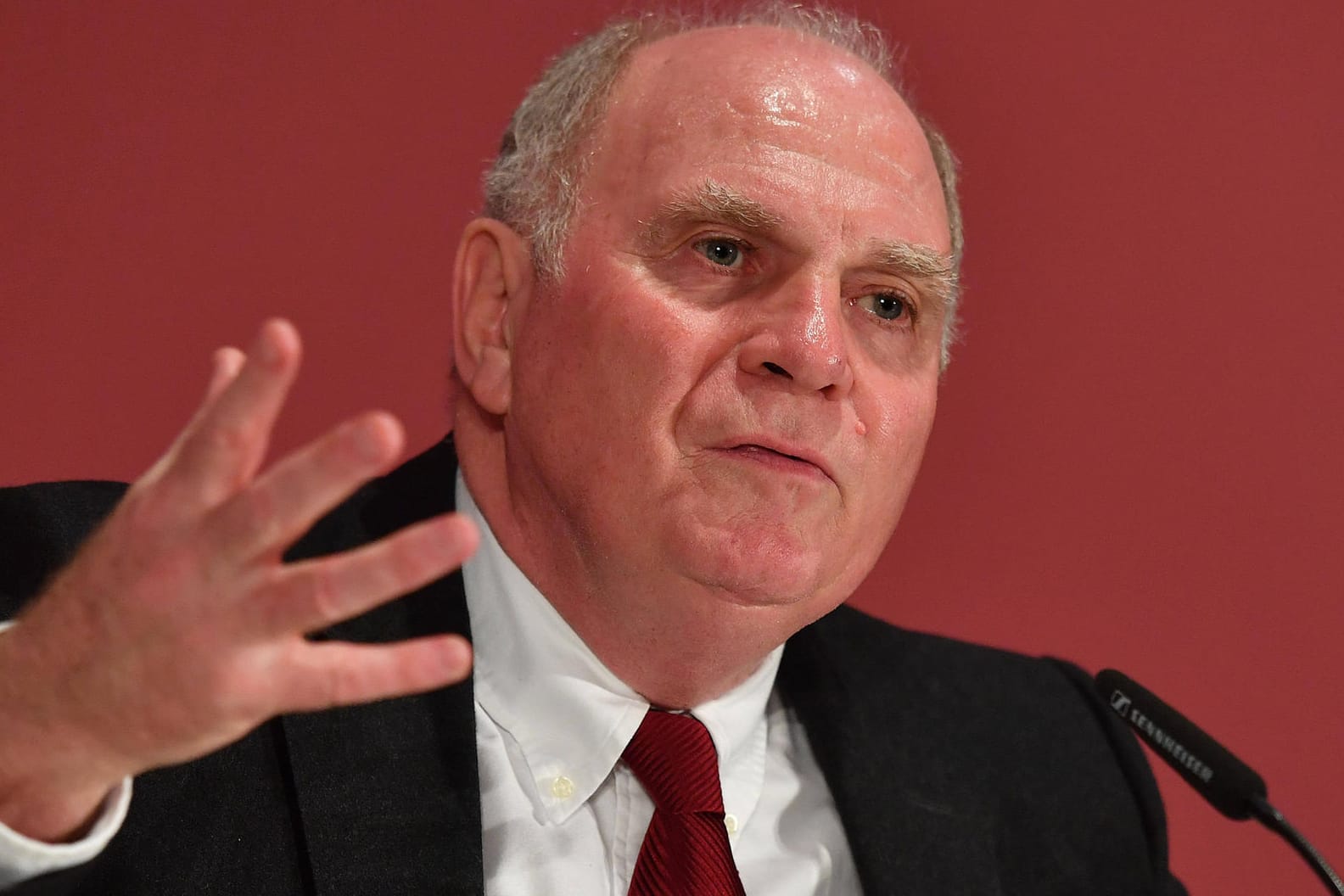 Ex-Bayern-Präsident Hoeneß: Deutliche Worte als TV-Experte.