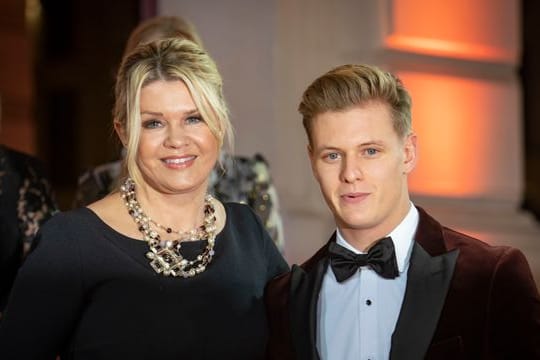 Engste Vertraute: Mick Schumacher und Mutte Corinna.