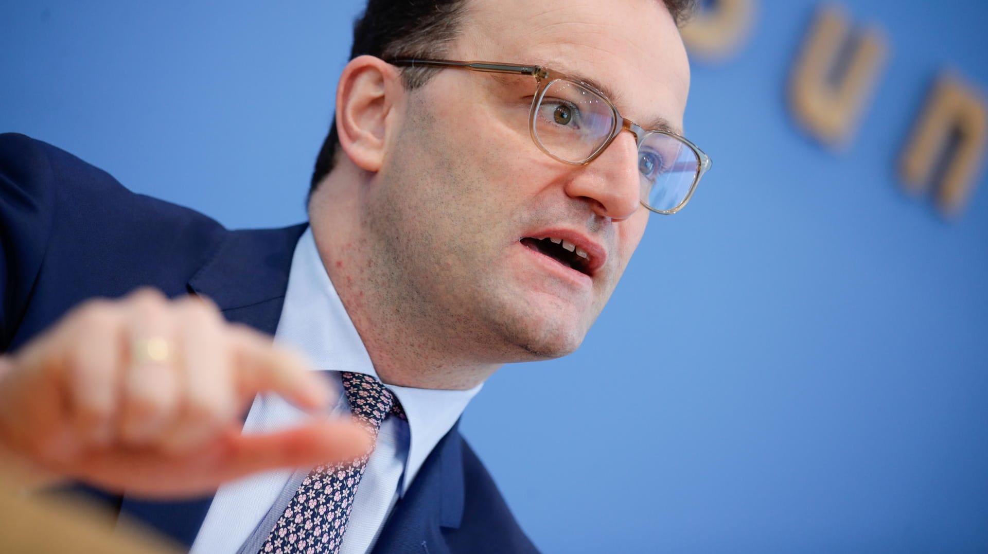 Bundesgesundheitsminister Jens Spahn: Im Kampf gegen die Corona-Pandemie hält er Lockerungen derzeit nicht für angebracht.