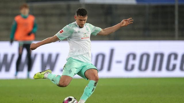 Werder-Verteidiger Milos Veljkovic ist für das kommende Bundesliga-Spiel beim VfB Stuttgart fraglich.