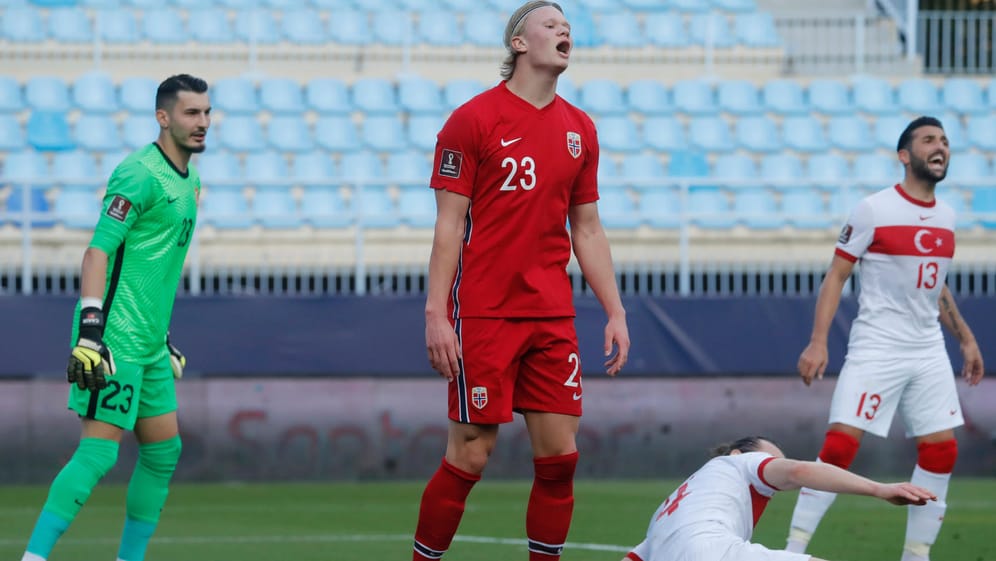 Verzweifelt: Norwegens Erling Haaland im Spiel gegen die Türkei.