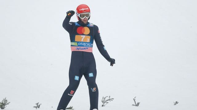 Siegte mit Deutschlands Skisprung-Assen in Planica: Markus Eisenbichler. Siegte mit Deutschlands Skisprung-Assen in Planica: Markus Eisenbichler.