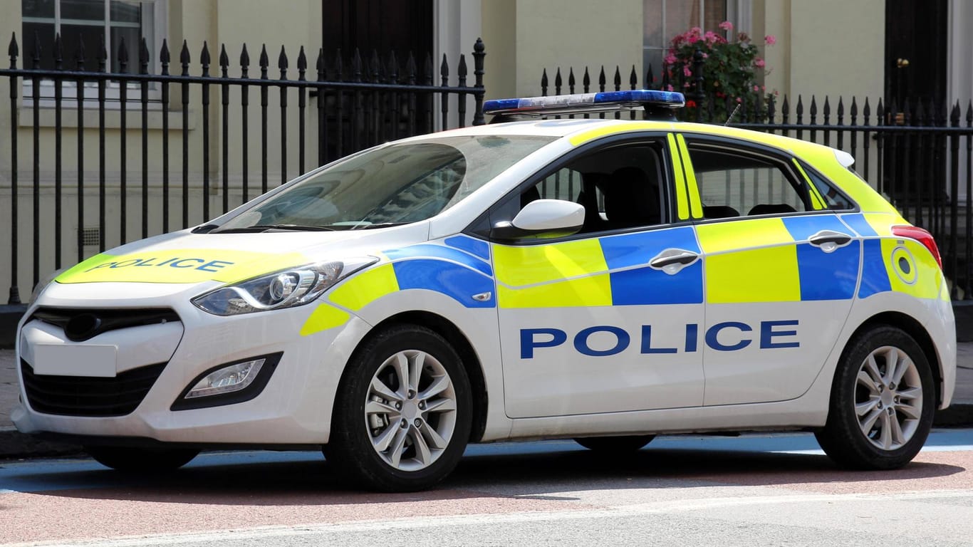 Londoner Polizei: Nachdem versehentlich ein mutmaßlicher Sexualstraftäter freigelassen wurde, suchen die Polizeibeamten intensiv nach ihm.
