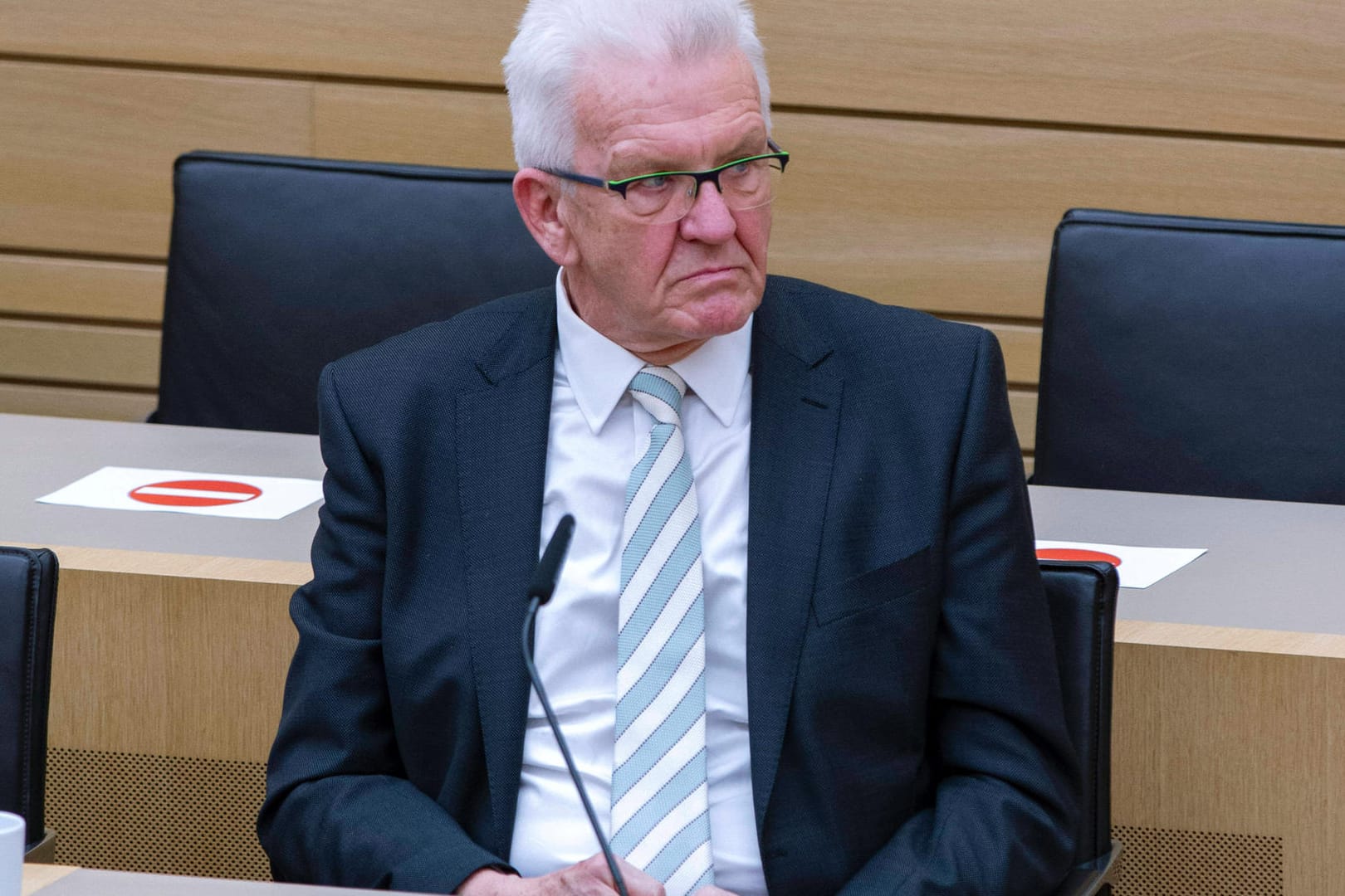 Baden-Württembergs Ministerpräsident Winfried Kretschmann: Bund und Länder werden ihm zufolge schon bald über einen harten Lockdown beraten.