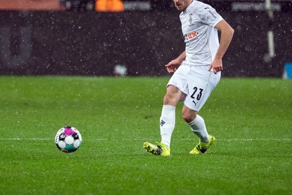 Mönchengladbachs Hofmann rechnet nach seiner Corona-Infektion nicht mit einem Einsatz im Bundesliga-Spiel gegen den SC Freiburg.