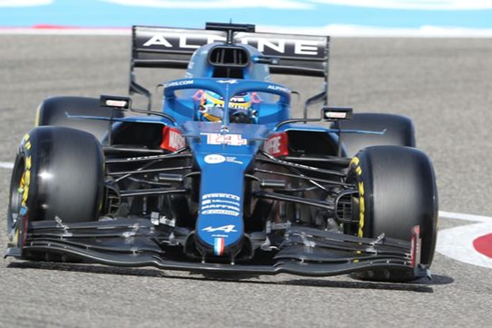 Musste aufgrund eines Problems mit der Bremse im Heck vorzeitig in die Garage: Fernando Alonso.