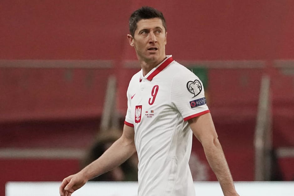 Robert Lewandowski: Der Bayern-Star musste im Spiel mit der polnischen Nationalmannschaft verletzt ausgewechselt werden.