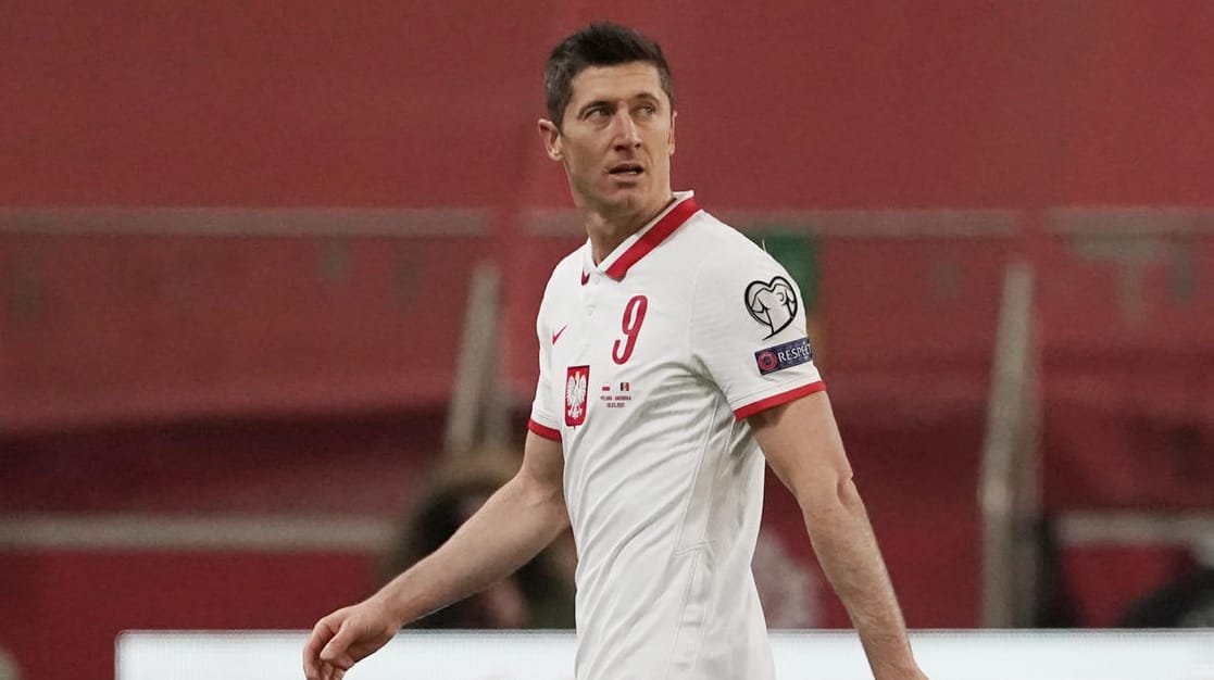 Robert Lewandowski: Der Bayern-Star musste im Spiel mit der polnischen Nationalmannschaft verletzt ausgewechselt werden.