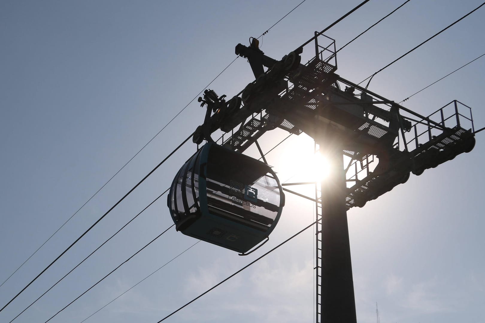 Eine Seilbahn (Symbolbild): Urban Netways planen eine Verbindung zwischen dem Kölner Norden und Leverkusen.