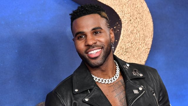 Jason Derulo schlägt ein neues Kapitel in seinem Leben auf. Jason Derulo schlägt ein neues Kapitel in seinem Leben auf.