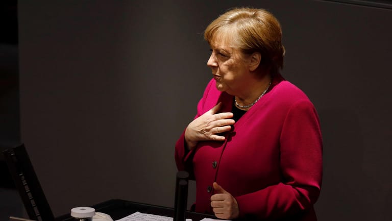 Unter der Woche bat Kanzlerin Merkel um Verzeihung. Am Sonntagabend kritisierte sie die Ministerpräsidenten scharf. Nun folgen fast genauso heftige Reaktionen.