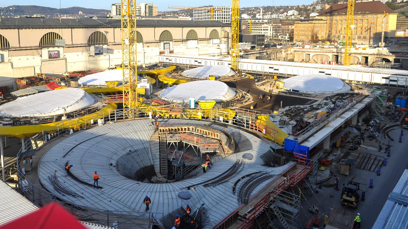 Baustelle von S21 im Stuttgarter Hauptbahnhof im März 2021: Hier ist die Herstellung der Kelchstützen, die das Dach tragen sollen, zu sehen.