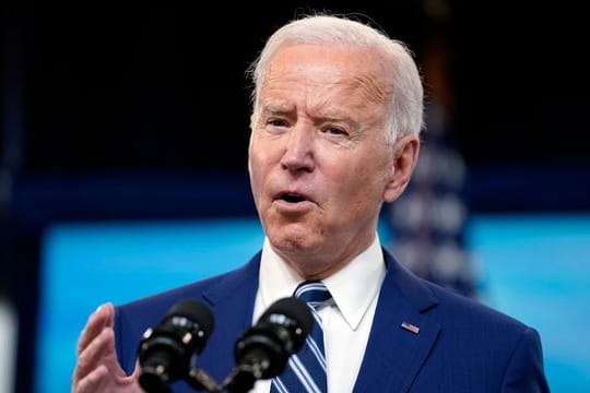 US-Präsident Joe Biden spricht während einer Veranstaltung über Corona-Impfungen.