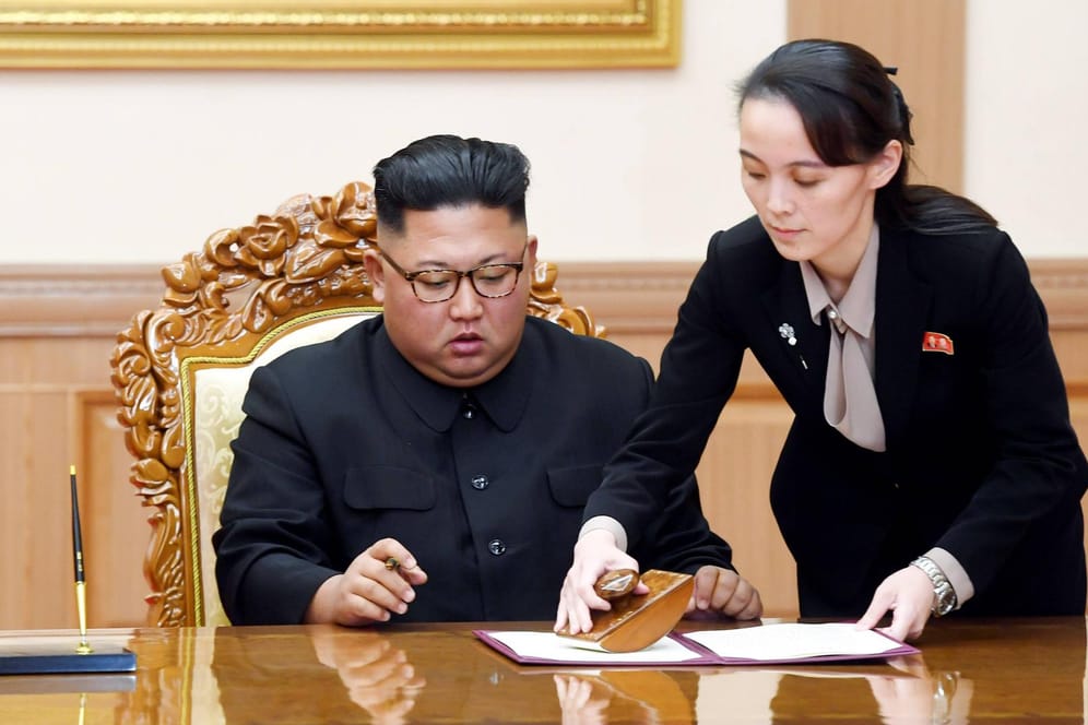 Nordkoreas Diktator Kim Jong Un und seine Schwester Kim Yo Jong: Seit den Raketentests wachsen Sorgen in der Region, dass sich die Spannungen auf der koreanischen Halbinsel wieder erhöhen.