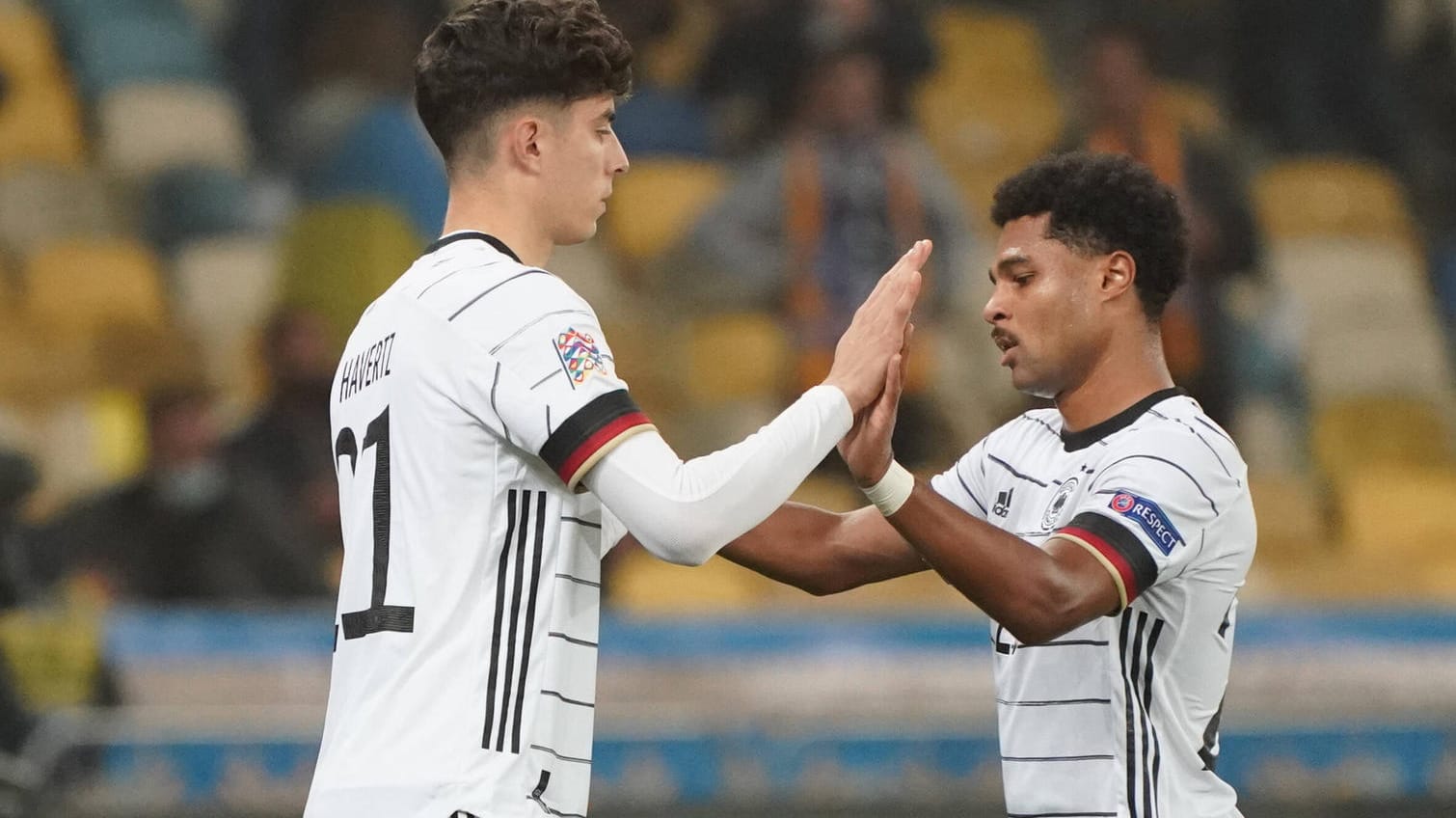 Kai Havertz und Serge Gnabry: Die beiden Nationalspieler gehören einer neuen Berateragentur an. Kai Havertz und Serge Gnabry: Die beiden Nationalspieler gehören einer neuen Berateragentur an.