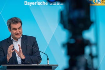 Markus Söder nach dem bayerischen Corona-Impfgipfel: Der Ministerpräsident schlägt vor, die Impfreihenfolge für Astrazeneca komplett aufzuheben.