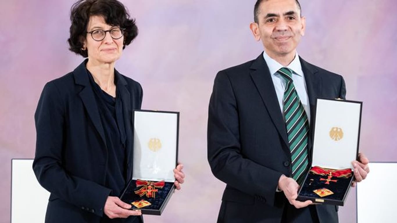 Ugur Sahin (r) und seine Frau Özlem Türeci, die Biontech-Gründer