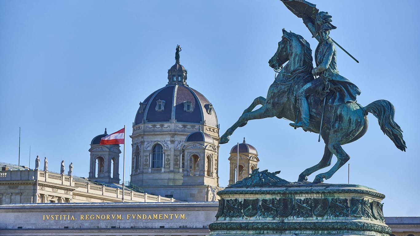 Wiener Heldenplatz: In der österreichischen Hauptstadt war das Erdbeben deutlich zu spüren.