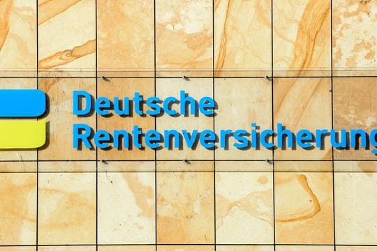 Sozialversicherungsausweis ist ein wichtiges Dokument und kann über online über die Seite der Deutschen Rentenversicherung beantragt werden. Sozialversicherungsausweis ist ein wichtiges Dokument und kann über online über die Seite der Deutschen Rentenversicherung beantragt werden.