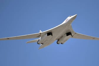 Ein russischer Überschallbomber vom Typ Tupolew Tu-160 Blackjack: Die Nato hat ungewöhnlich viele russische Kampfflugzeuge gesichtet.