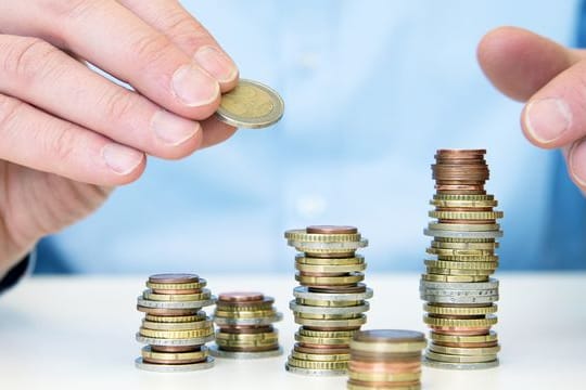 Sparen soll sich eigentlich auszahlen. Sparen soll sich eigentlich auszahlen.