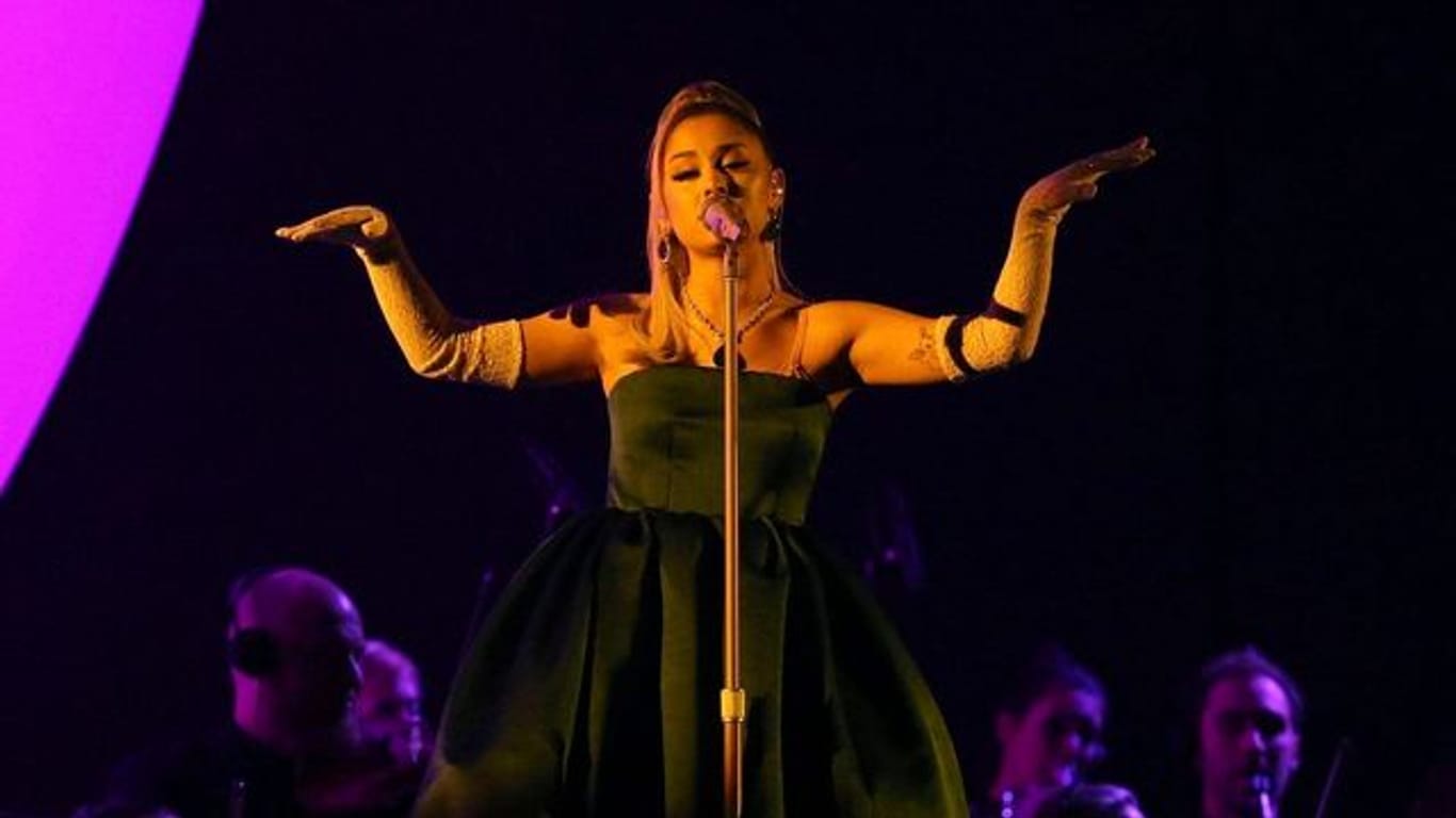 Ariana Grande sucht Talente aus Nachwuchsreihen.