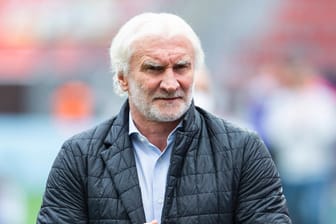 Rudi Völler: Der Ex-Bundestrainer hat seinen Abschied aus der Leverkusener Führung angekündigt.