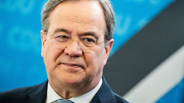 Armin Laschet, CDU-Bundesvorsitzender und Ministerpräsident von Nordrhein-Westfalen (Archivbild): Er kann noch nicht sicher sagen, ob die Schulen nach den Osterferien öffnen können. Armin Laschet, CDU-Bundesvorsitzender und Ministerpräsident von Nordrhein-Westfalen (Archivbild): Er kann noch nicht sicher sagen, ob die Schulen nach den Osterferien öffnen können.