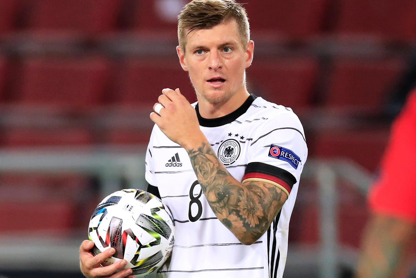 Toni Kroos: Der Weltmeister von 2014 sieht das Turnier in Katar kritisch.