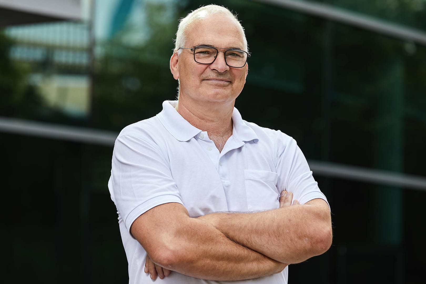 Dr. HenrikLiedtke: Der Ärztliche Direktor des Elisabeth-Krankenhauses in Halle an der Saale berichtet vom Problem, dass Geimpfte auch bei negtaivem Schnelltest hochinfektiös sein können.