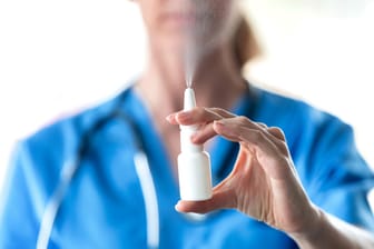 Nasenspray: Deutsche Wissenschaftler entwickeln einen Spray-Impfstoff gegen Covid-19.
