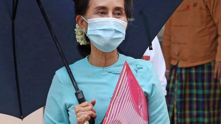 Aung San Suu Kyi: Sie sitzt bereits seit mehr als zwei Monaten im Hausarrest.