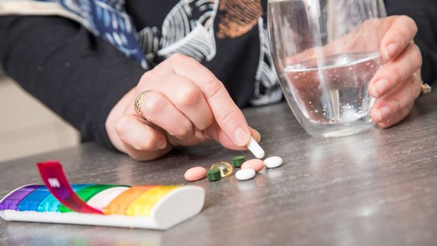 Volle Pillenbox Wirken die Medikamente wie sie sollen?