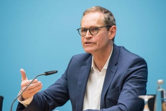 Berlins Regierender Bürgermeister Michael Müller (Symbolbild): Der Senat will die Zahl der Neuinfektionen in der Hauptstadt senken.